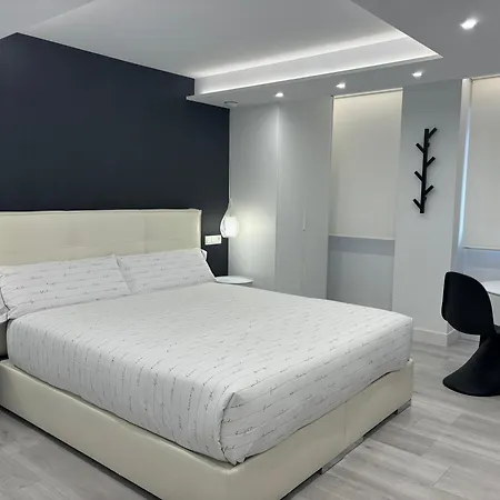 Black And White Suite Cervantes Castro Urdiales Extérieur photo